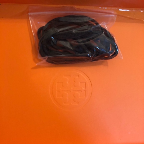 Tory Burch Scarlett Runner 9.5 - Picture 5 of 8